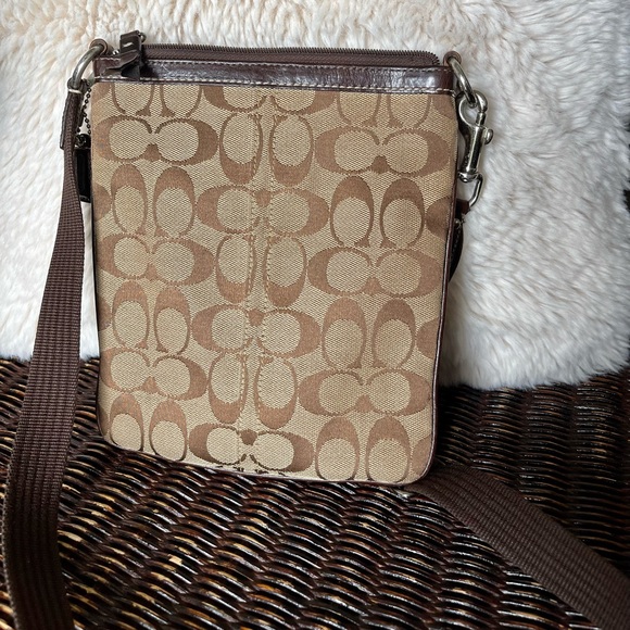 Vintage Coach Cross Body Bag - Picture 3 of 5